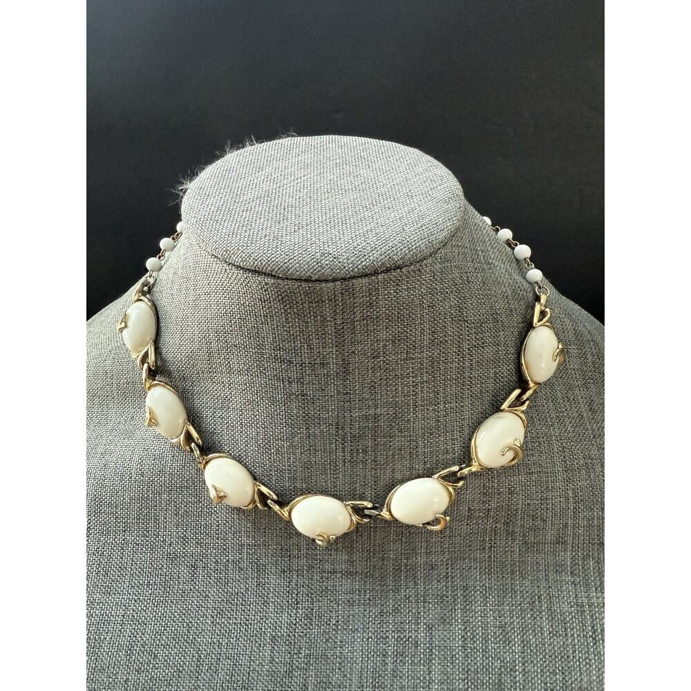 Vintage Coro Lucite Oval Gold Tone Necklace White Beaded Chain Retro Cocktail